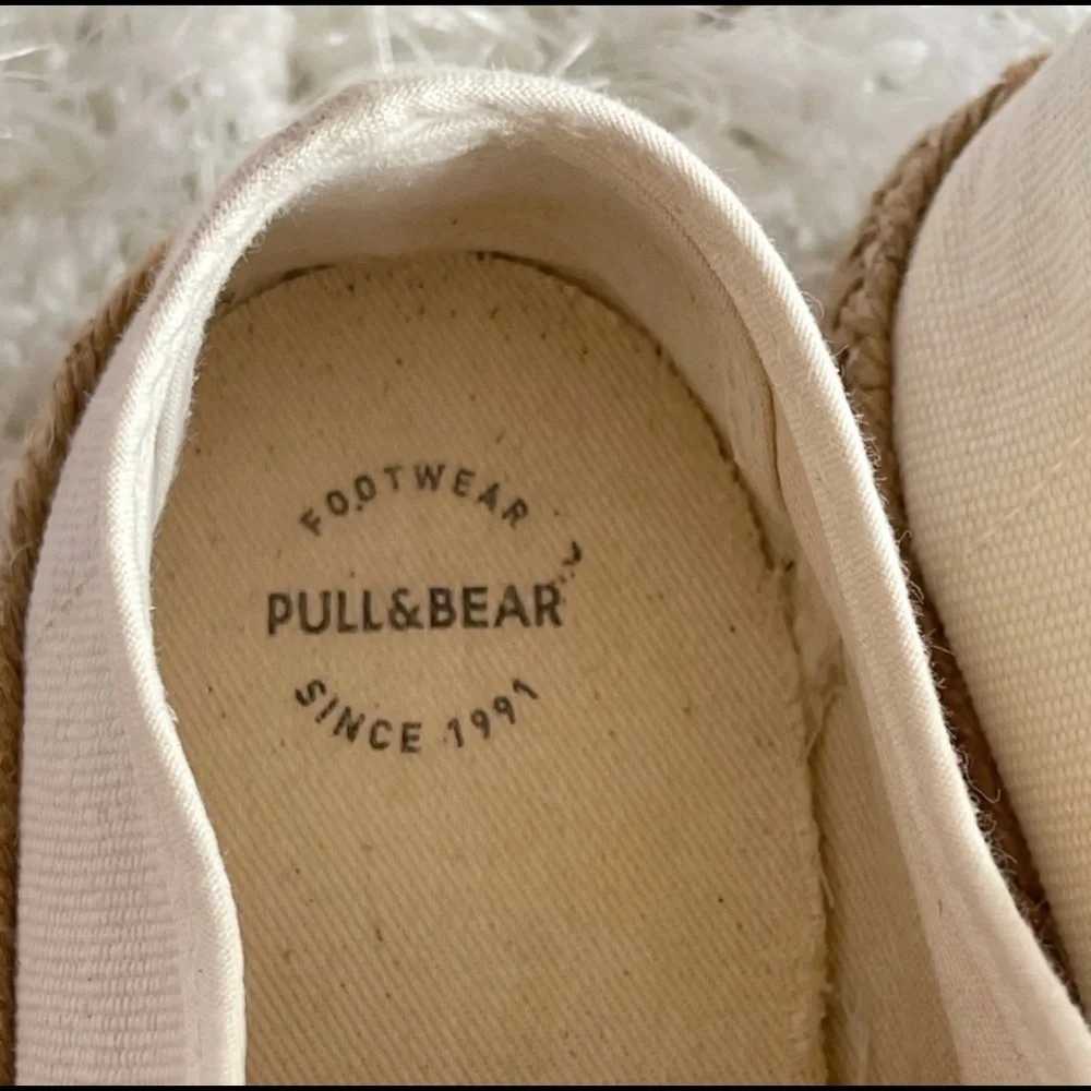 Pull & Bear women fashion platform sneakers size 6.5